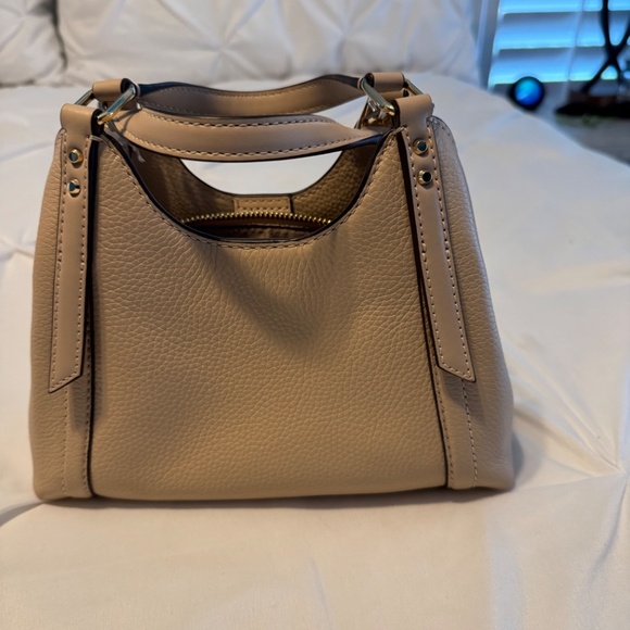 Michael kors purse - Picture 4 of 4